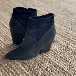 Vince Camuto Ankle boots